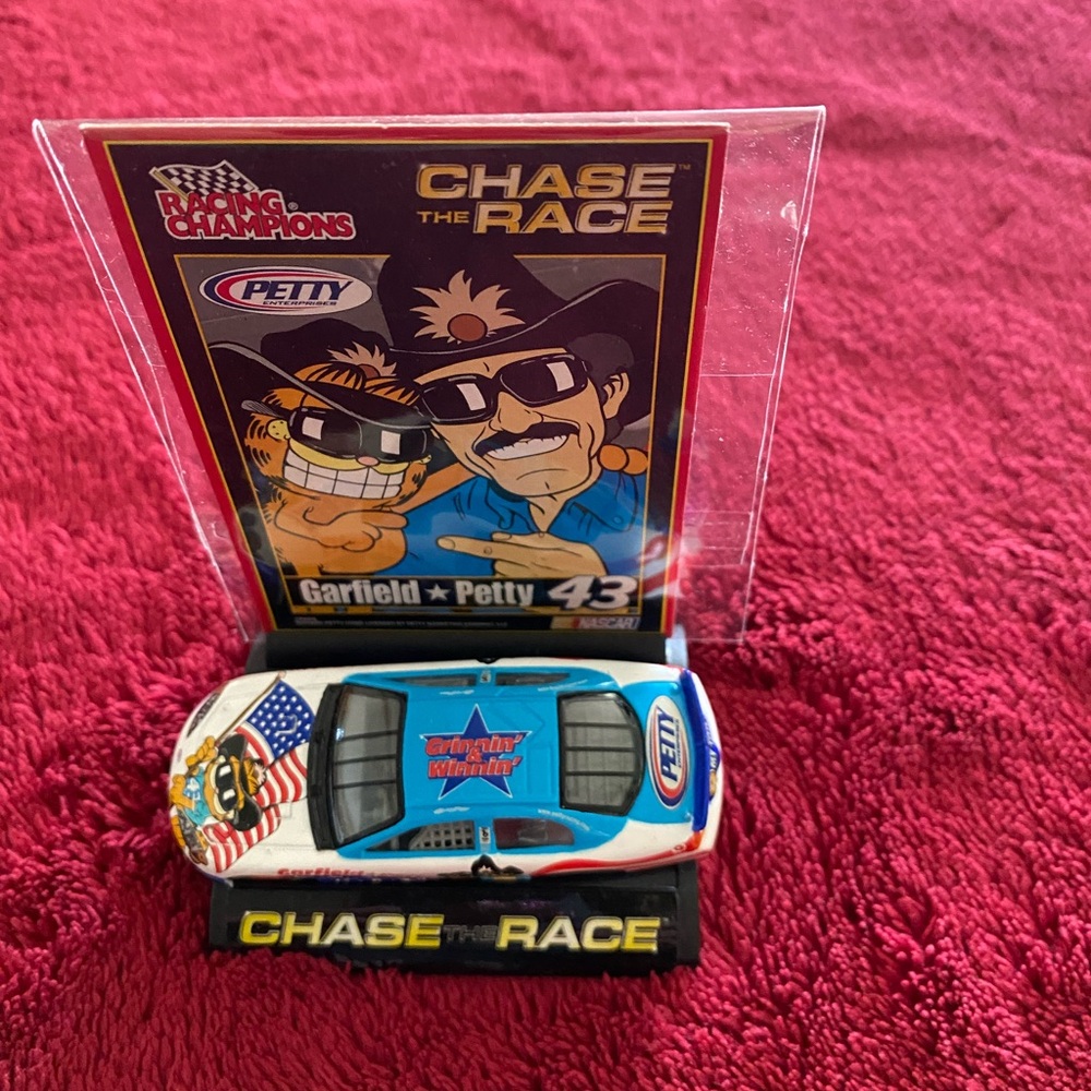 #43 Garfield Petty Grinnin & Winnin 1/64 Racing Champions 2002